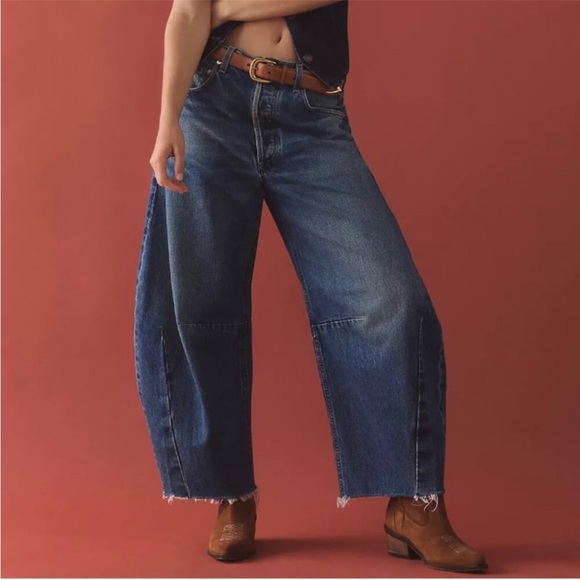 Citizens Of Humanity Denim - Citizens Of Humanity Horseshoe Wide Leg Barrel Jeans in First Class.